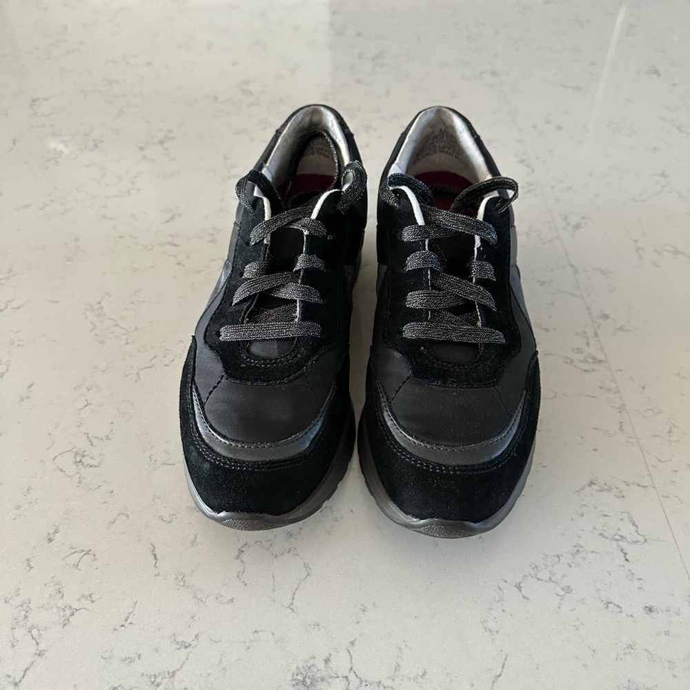 Munro Piper Black Sneakers with Glitter Laces
